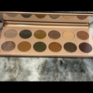 KKW Camo eyeshadow palette